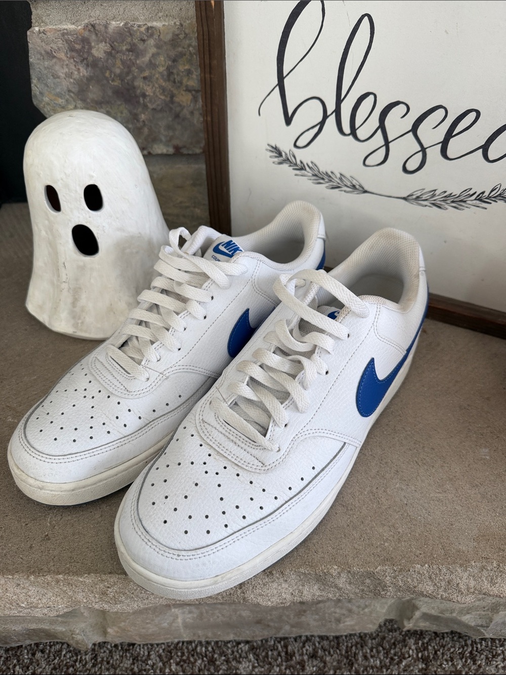 Nike Men’s White Leather Sneakers with Blue Swoosh Accent